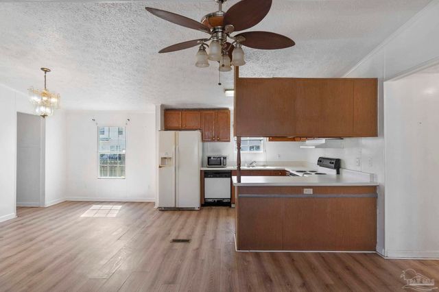 6290 Footprint Dr, Pensacola, FL 32526