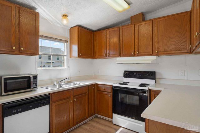 6290 Footprint Dr, Pensacola, FL 32526