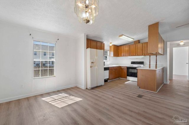 6290 Footprint Dr, Pensacola, FL 32526