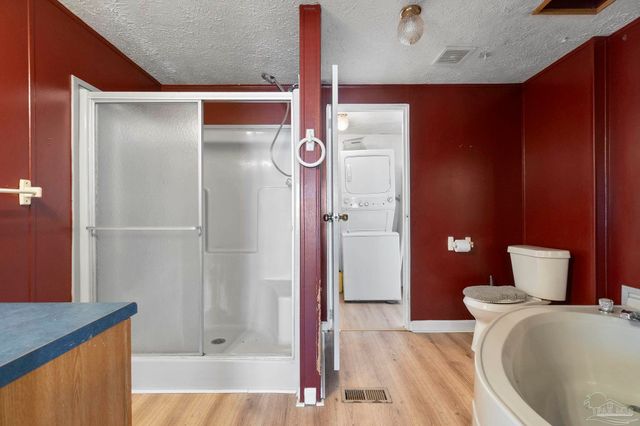 6290 Footprint Dr, Pensacola, FL 32526