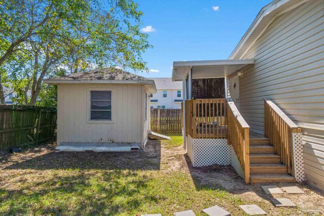 6290 Footprint Dr, Pensacola, FL 32526