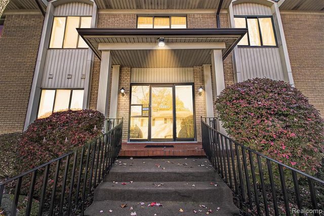 31935 W 14 Mile Road 234, Farmington Hills, MI 48334