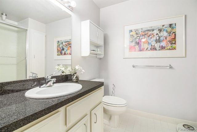 31935 W 14 Mile Road 234, Farmington Hills, MI 48334