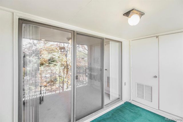 31935 W 14 Mile Road 234, Farmington Hills, MI 48334