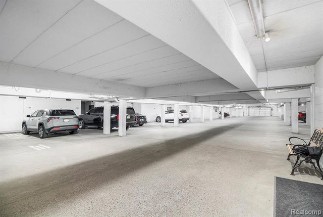 31935 W 14 Mile Road 234, Farmington Hills, MI 48334