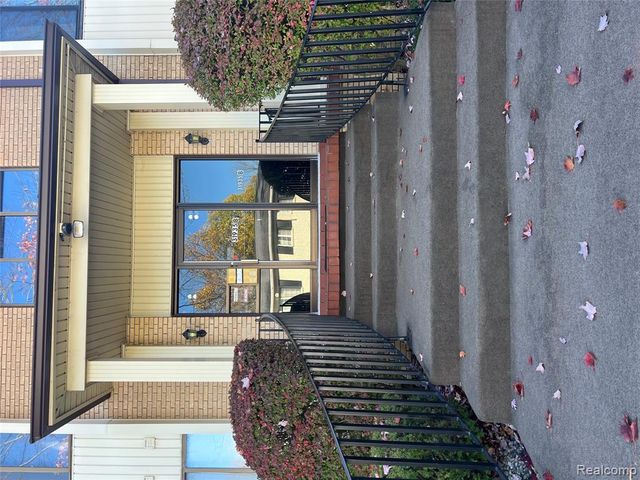 31935 W 14 Mile Road 234, Farmington Hills, MI 48334