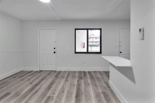 4037 SW 65th Ave 2, South Miami, FL 33155