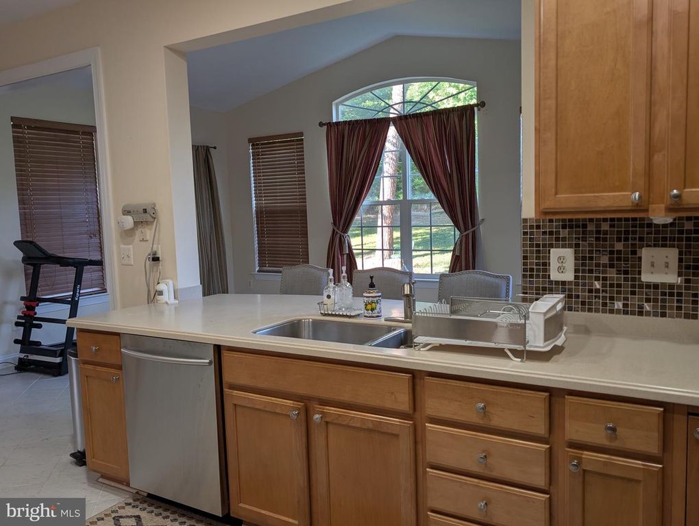 Image 31 of property listing at 13003 ALPENHORN WAY, Silver Spring, MD 20904