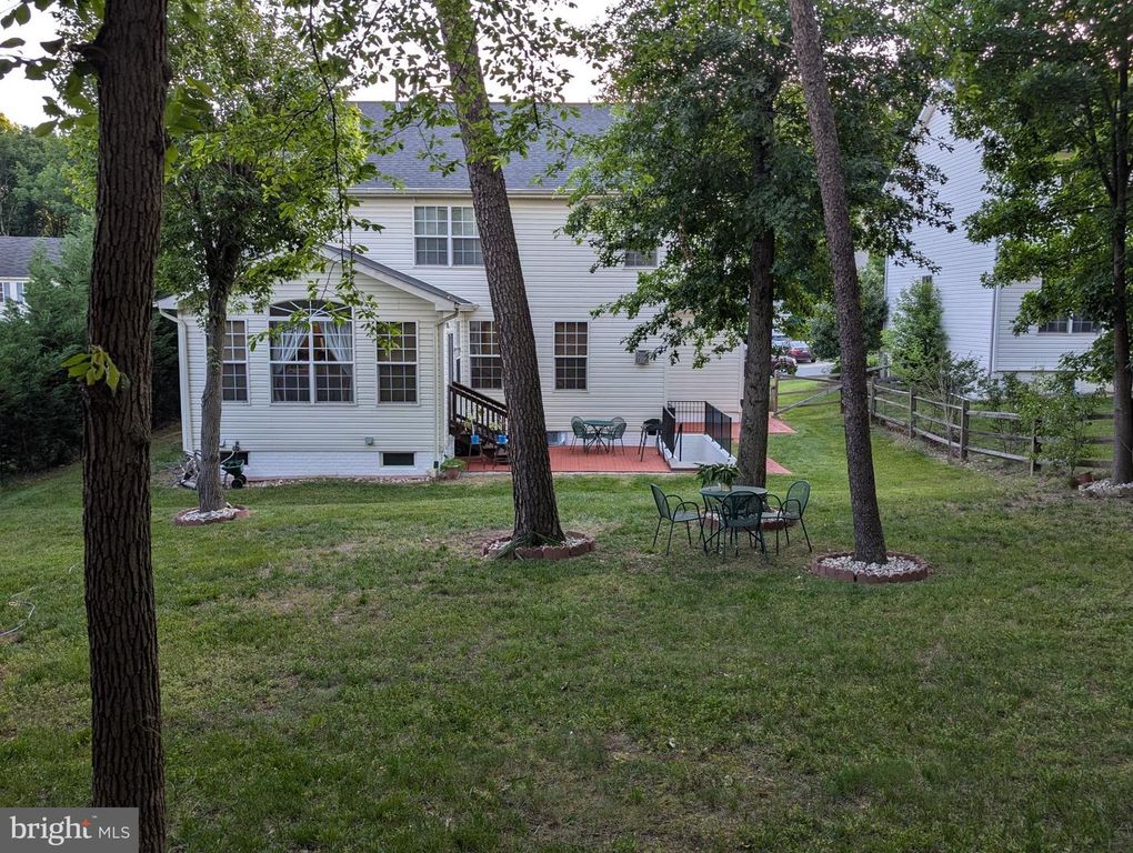 Image 7 of property listing at 13003 ALPENHORN WAY, Silver Spring, MD 20904