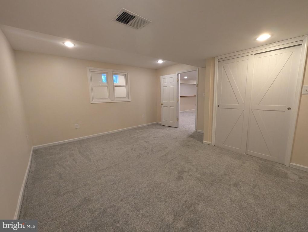 Image 72 of property listing at 13003 ALPENHORN WAY, Silver Spring, MD 20904