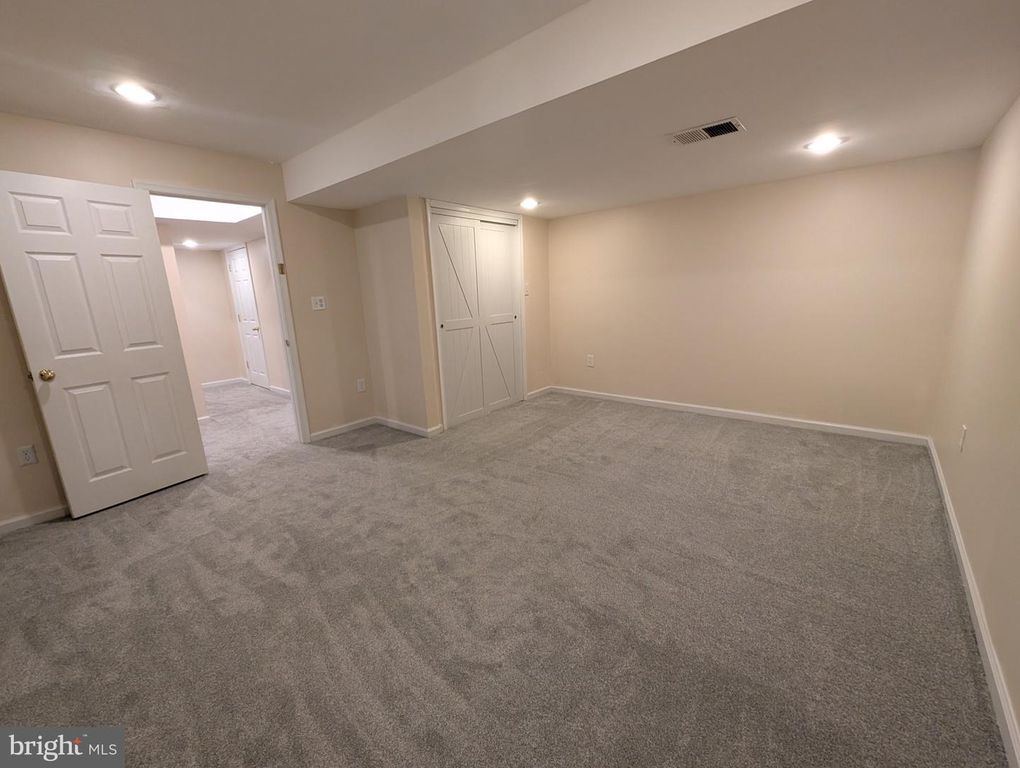 Image 73 of property listing at 13003 ALPENHORN WAY, Silver Spring, MD 20904