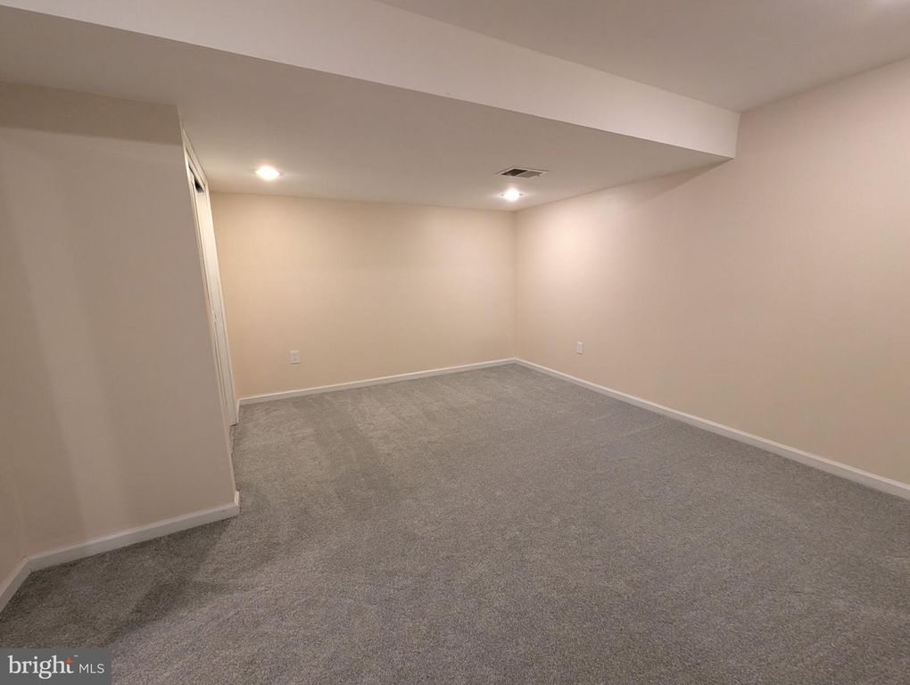 Image 74 of property listing at 13003 ALPENHORN WAY, Silver Spring, MD 20904