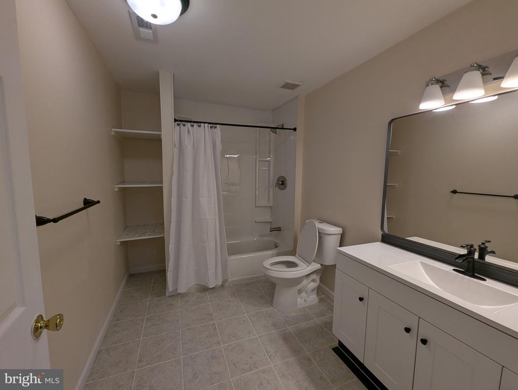 Image 79 of property listing at 13003 ALPENHORN WAY, Silver Spring, MD 20904