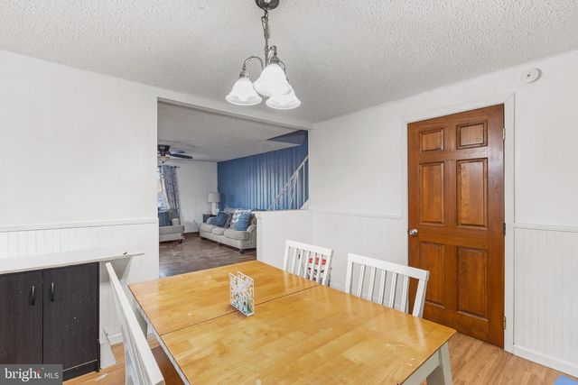 155 MEADOW LN, Philadelphia, PA 19154