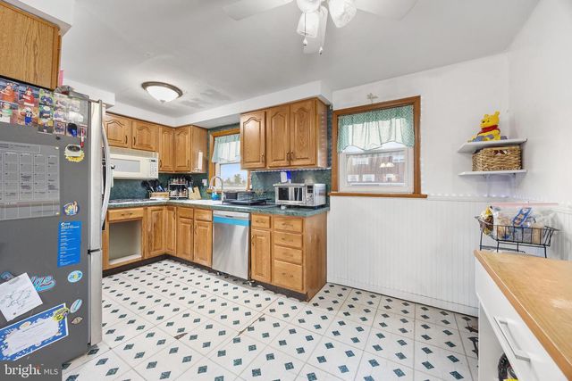 155 MEADOW LN, Philadelphia, PA 19154