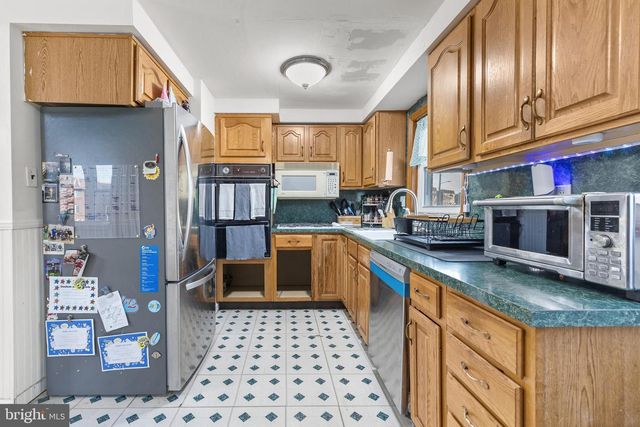 155 MEADOW LN, Philadelphia, PA 19154