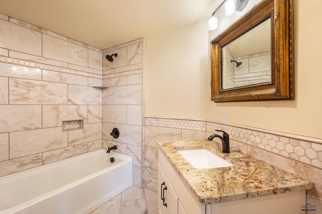 2140 LOOKOUT VISTA RD, Spearfish, SD 57783