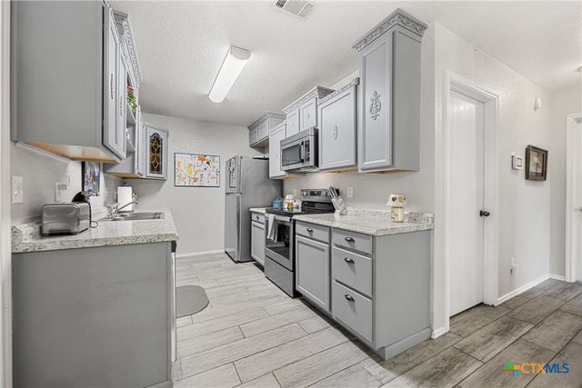504 Surghnor Street, Belton, TX 76513