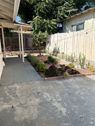4057 Baywood, Los Angeles, CA 90039