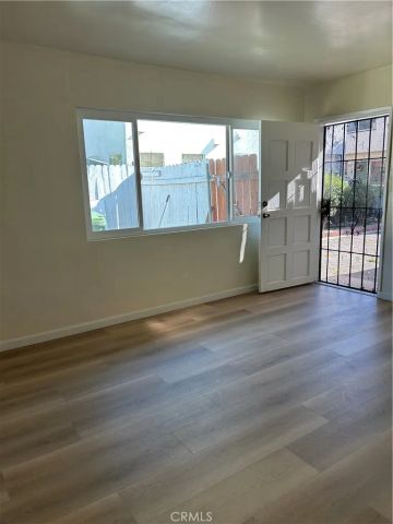 4057 Baywood, Los Angeles, CA 90039