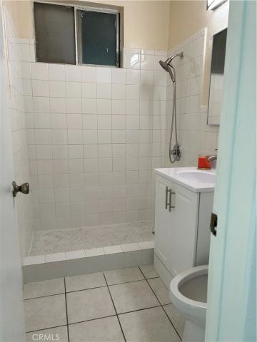 4057 Baywood, Los Angeles, CA 90039