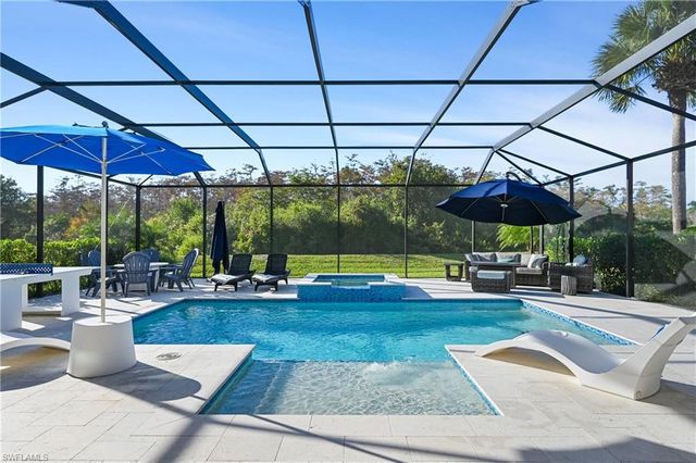 9121 Quartz LN, Naples, FL 34120