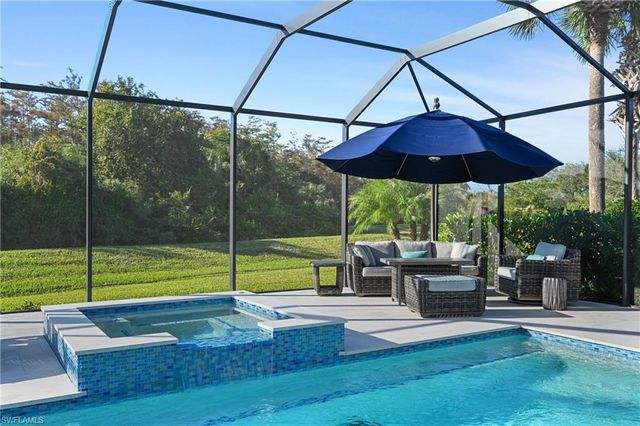 9121 Quartz LN, Naples, FL 34120