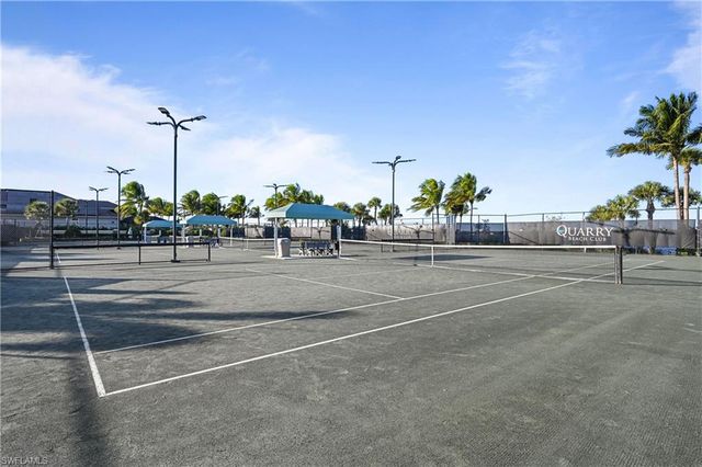 9121 Quartz LN, Naples, FL 34120