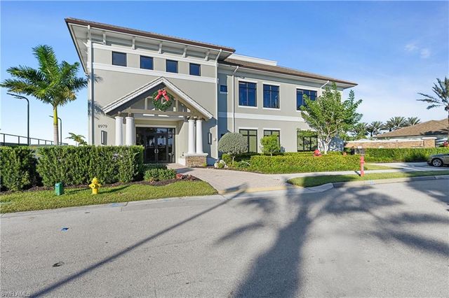 9121 Quartz LN, Naples, FL 34120