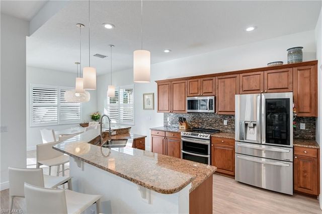 9121 Quartz LN, Naples, FL 34120