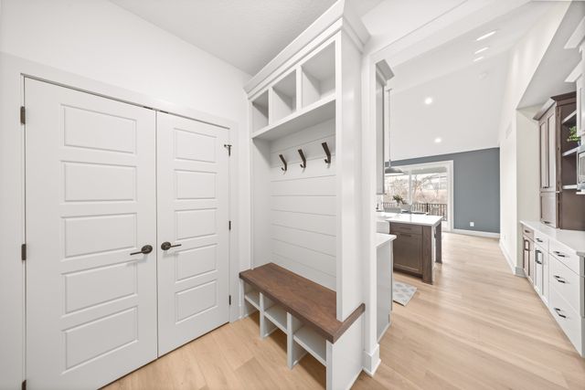 9746 Watermeadow Circle, Johnston, IA 50131