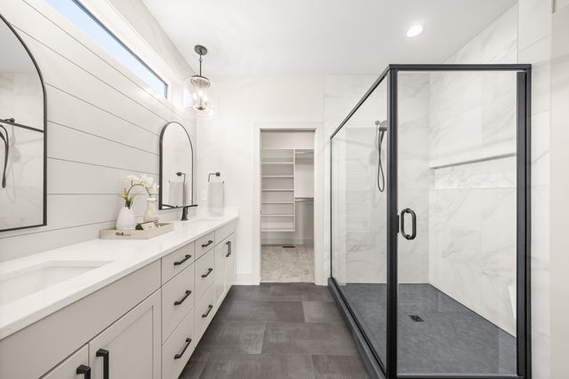 9746 Watermeadow Circle, Johnston, IA 50131