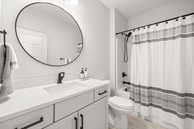 9746 Watermeadow Circle, Johnston, IA 50131