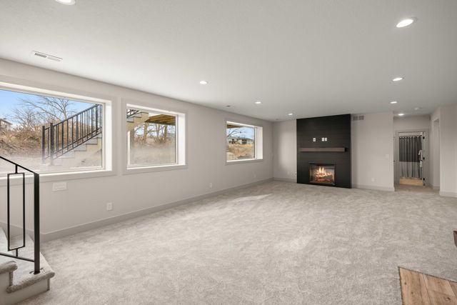 9746 Watermeadow Circle, Johnston, IA 50131