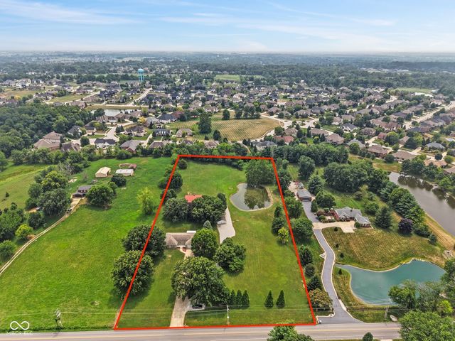 5255 W Stones Crossing Road, Greenwood, IN 46143