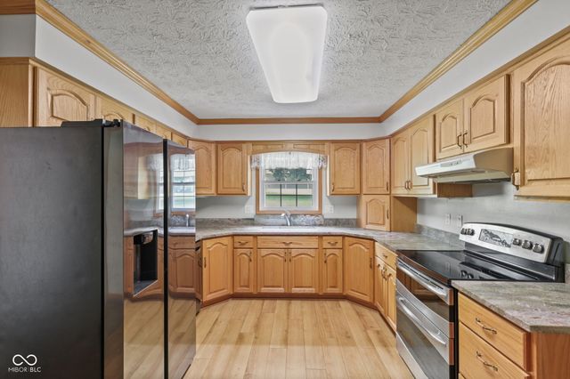 5255 W Stones Crossing Road, Greenwood, IN 46143
