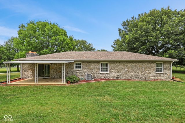 5255 W Stones Crossing Road, Greenwood, IN 46143