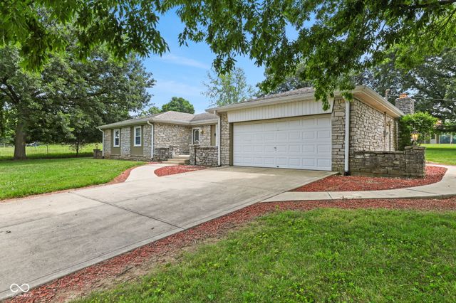 5255 W Stones Crossing Road, Greenwood, IN 46143