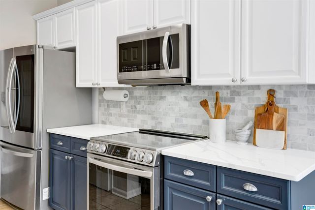 5979 FOREST LAKES COVE, Sterrett, AL 35147