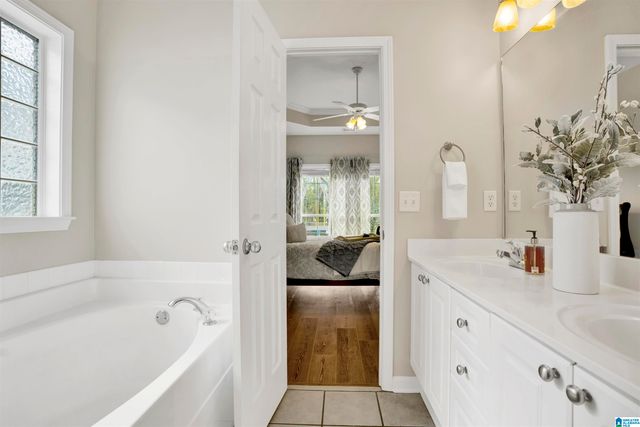 5979 FOREST LAKES COVE, Sterrett, AL 35147