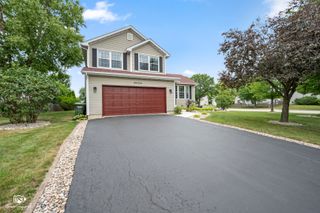 26504 W Stonebriar Way, Channahon, IL 60410