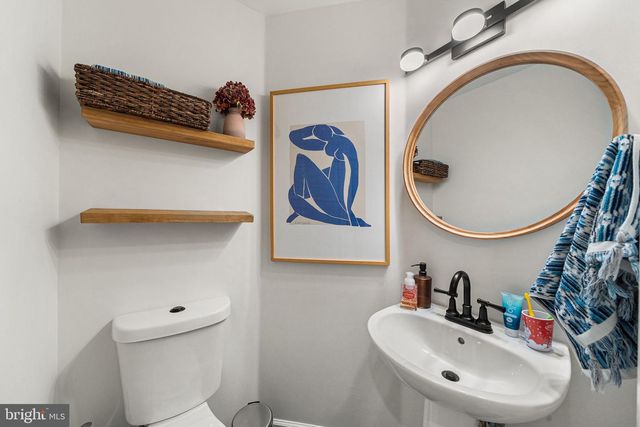 4668 KELL LN, Alexandria, VA 22311