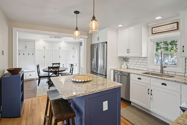 47 Maple Cir, Shrewsbury, MA 01545