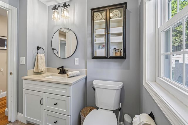 47 Maple Cir, Shrewsbury, MA 01545
