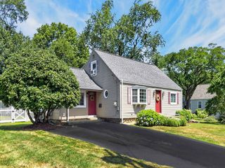47 Maple Cir, Shrewsbury, MA 01545
