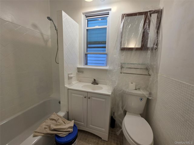1718 Edison Avenue, Bronx, NY 10461