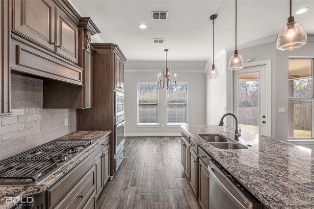 1130 Green Wood Circle, Bossier City, LA 71037