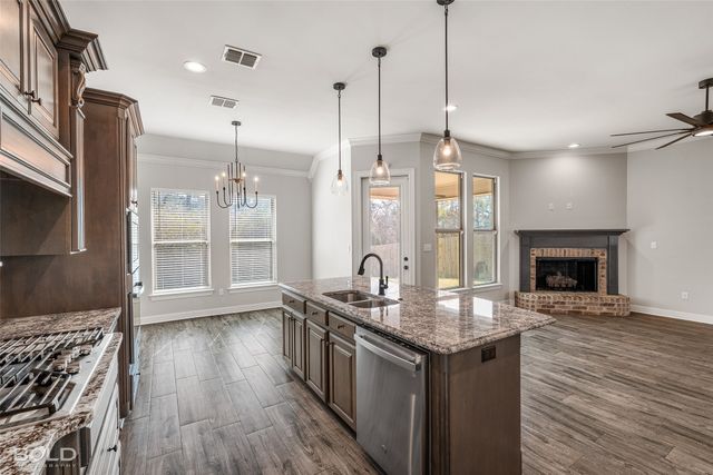 1130 Green Wood Circle, Bossier City, LA 71037