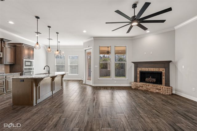 1130 Green Wood Circle, Bossier City, LA 71037