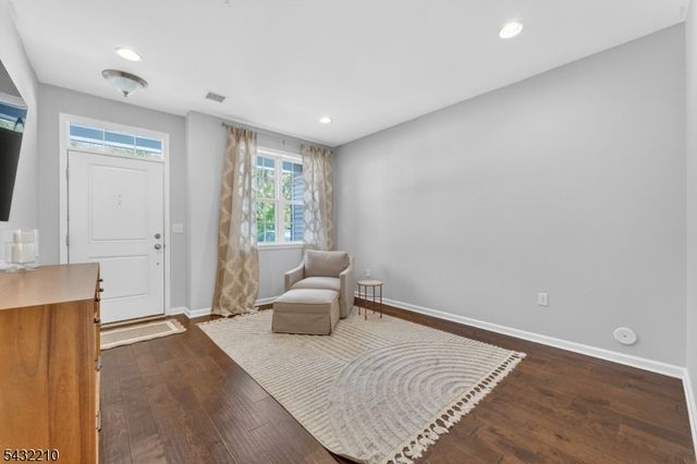 11 Cannon Dr, Pennington Boro, NJ 08534